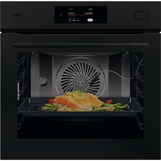 AEG Einbaubackofen BS7800T mit
Dampf Matt schwarz
