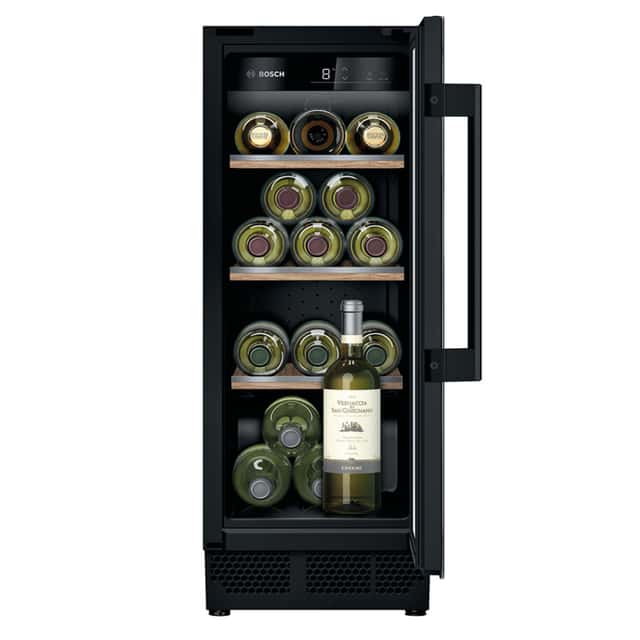 BOSCH Unterbau-Weinkühlschrank
KUW20VHF0 mit Glastür, 300 mm
breit Schwarz
