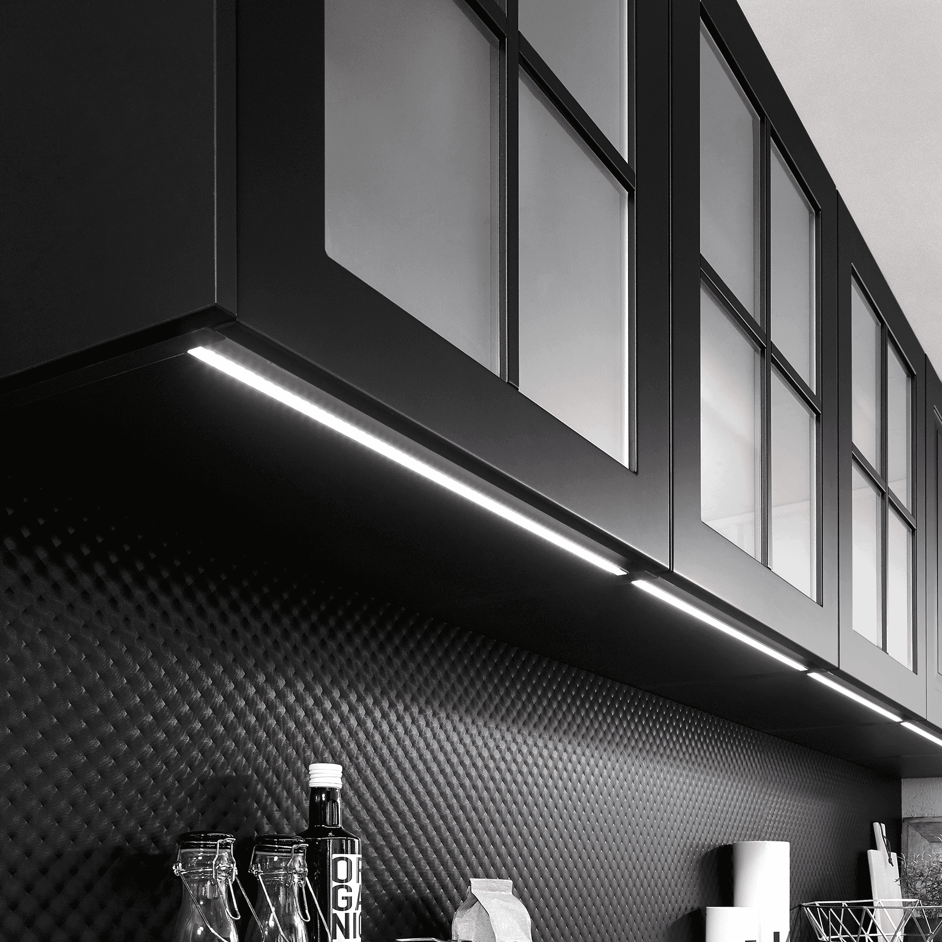 Nobilia Wandschschrank mit Milchglas