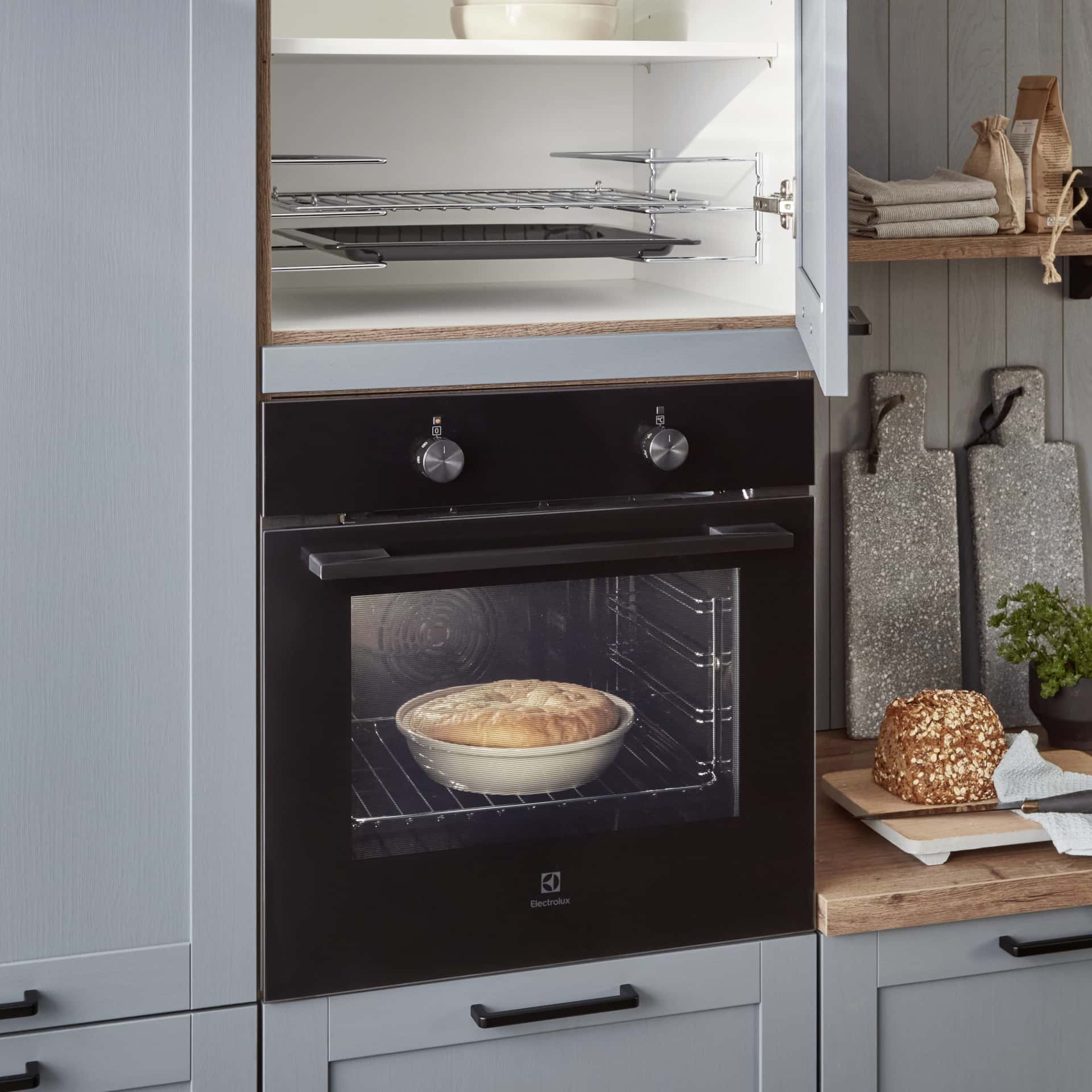Nobilia Backblechhalter in Hochschränken und Highboards - BBHSET60